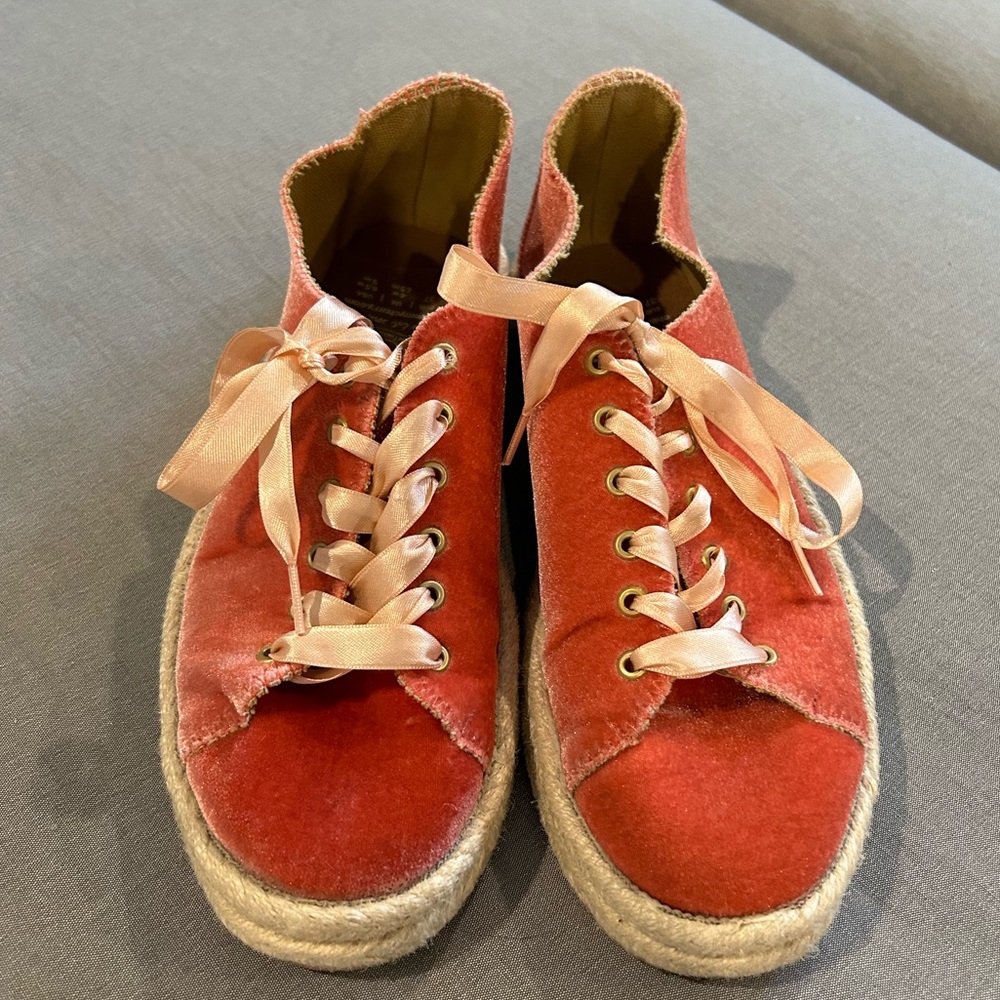 Unique Handmade Comfy Women’s Pink Velvet Sneakers Shoes Size 7.5/8 Super Comfy